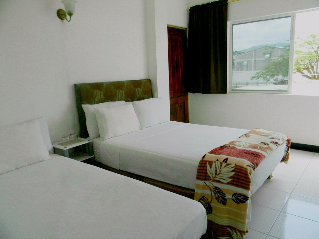Bahia B&B Bahia de Caraquez Quarto foto
